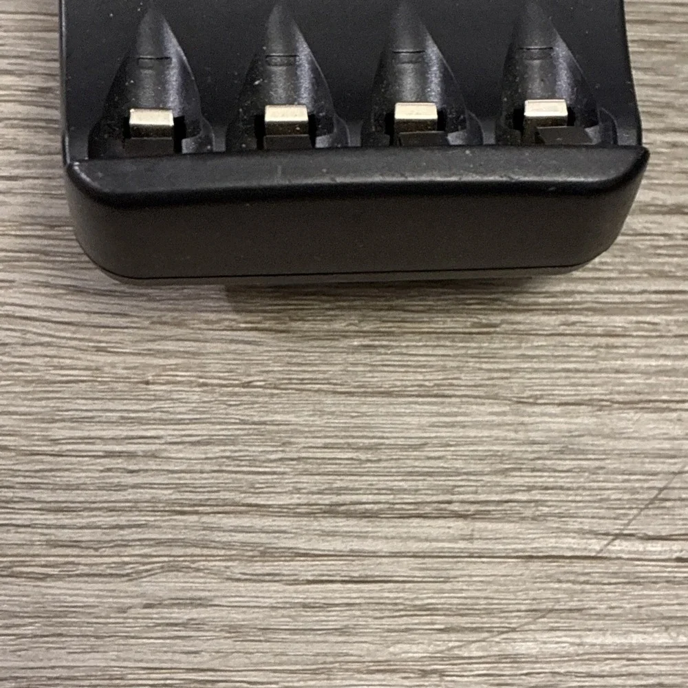 Rayovac PS13 AA/AAA NiMH Battery Charger 2.8VDC/160mA 2.8VDC/70mA